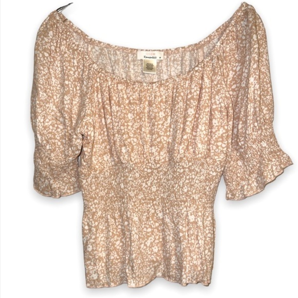 Urban Romantics Smocked Gathered Floral Peplum Peasant Top Wideneck - Picture 1 of 5